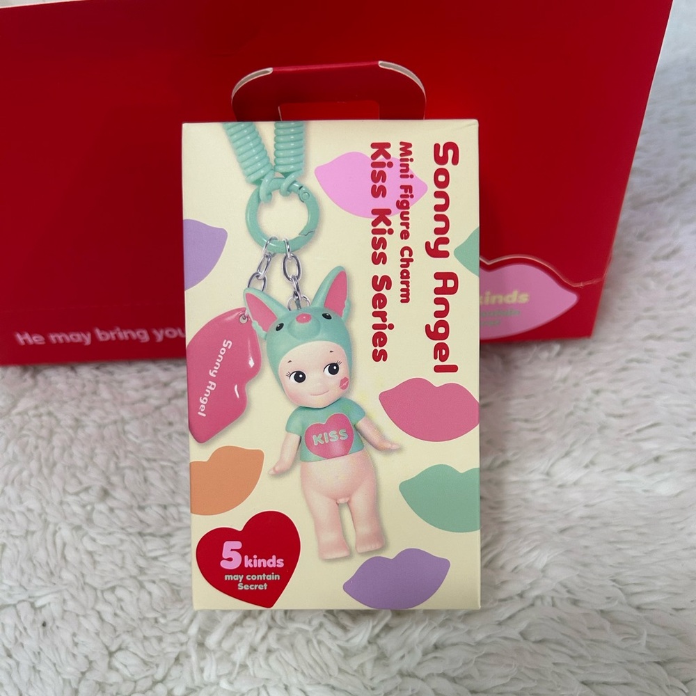 New Sonny Angel Kiss Kiss keychain